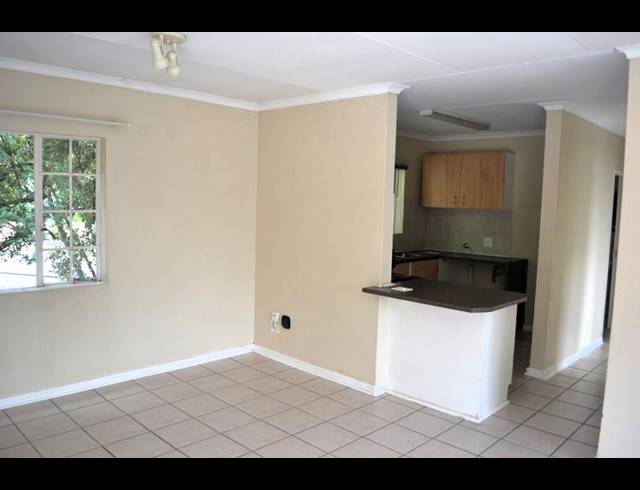 3 BEDROOM APARTMENT FOR SALE IN FLORAUNA